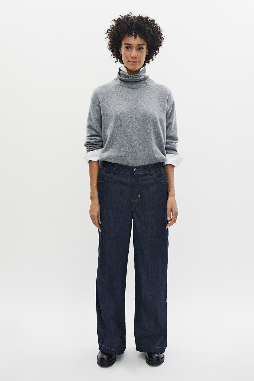 Faricka Jumper - M. Grey mel., Ilonka Shirt - White, Passang Denim Trousers - Dark Denim