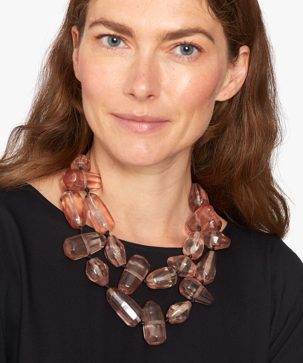 ROSE NECKLACE, Winetasting