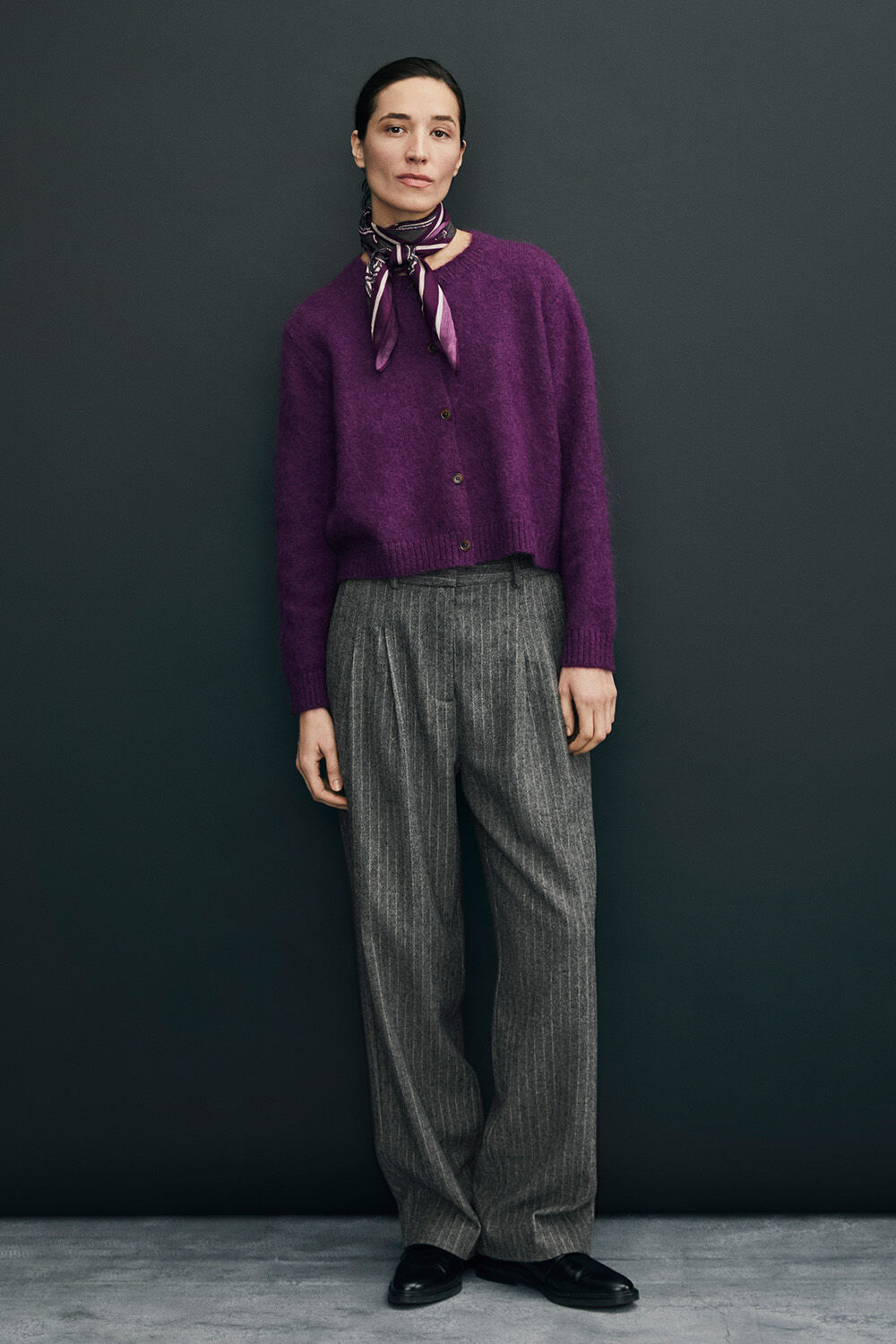 Lavi Wool Cardigan - Gloxinia, Arvenna Scarf - Gloxinia, Perila Trousers - D. Grey mel.