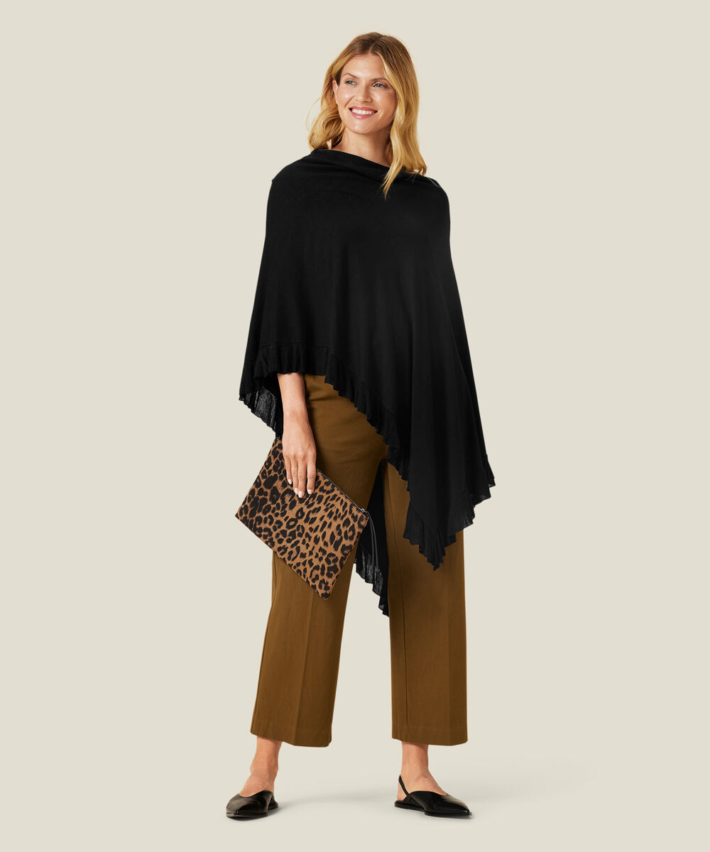 Farah Poncho, Black
